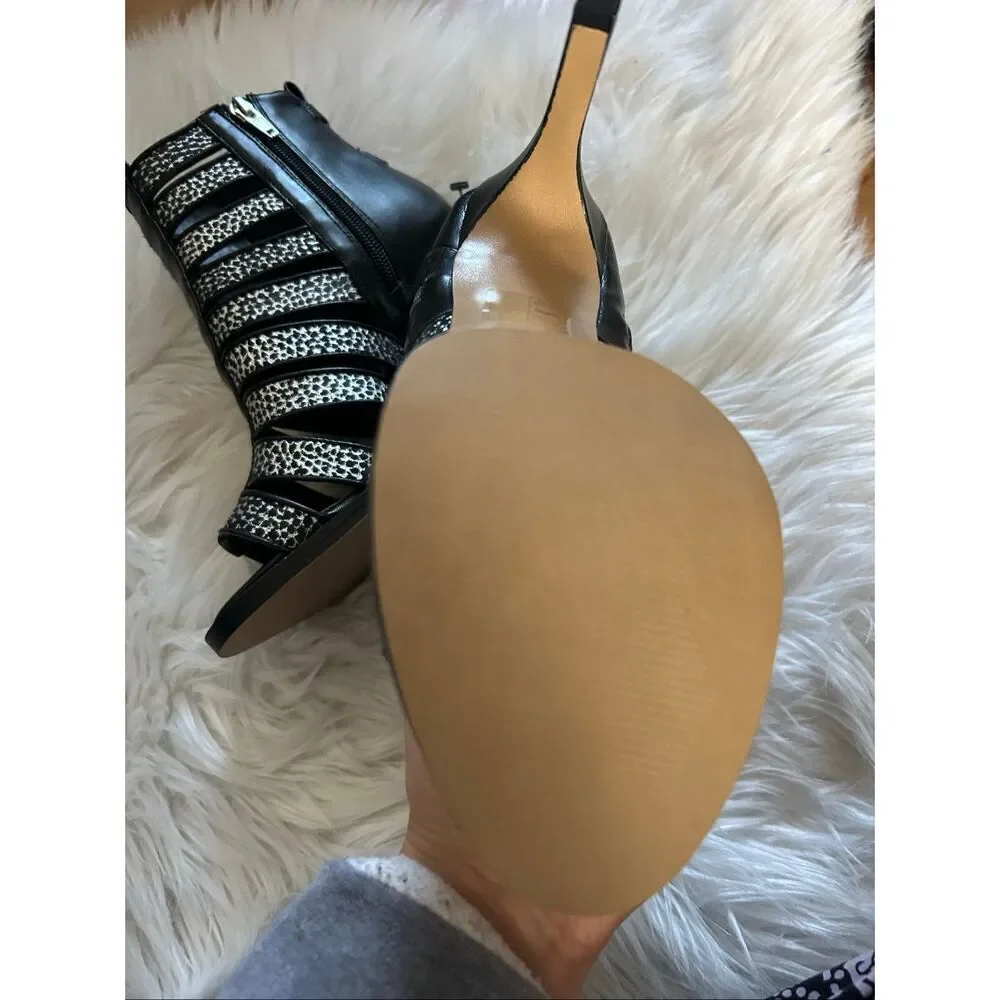 Dolce Vita Sparkling Gladiator Sandal 4 inch Heel Black Size 7 black sexy going